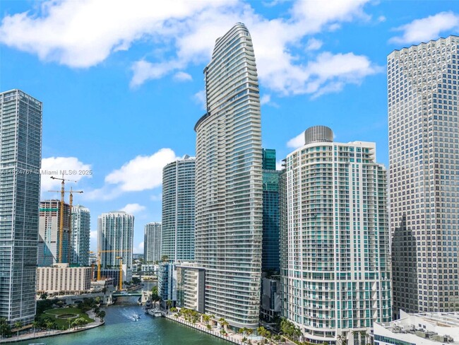 Photo - 300 Biscayne Blvd Way Unidad 3508 Rental