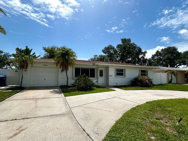 Photo - 3 Bed 2 Bath Home for Rent in Ideal Northeast St. Pete Neighborhood