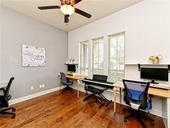 Photo - 332 Quartz Dr