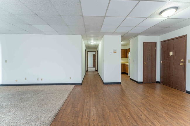 Photo - Regency Tower