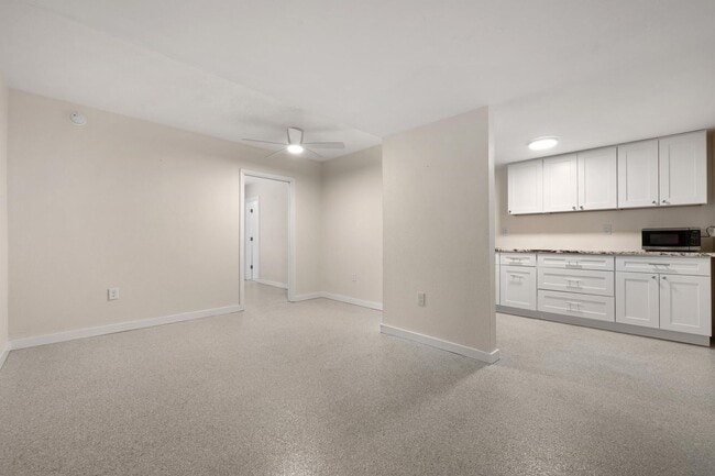 Photo - BEAUTIFULLY UPDATED 1 BEDROOM, 1 BATHROOM FIRST FLOOR CONDO LOCATED IN THE HIGHLY SOUGHT AFTER DO...
