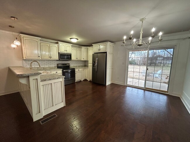 Photo - 243 Collett Rd