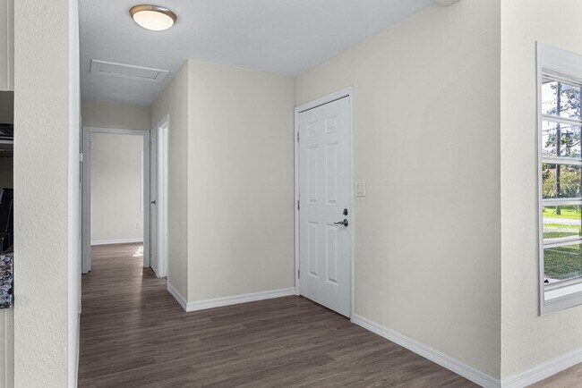 Photo - 1702 E Carol Dr
