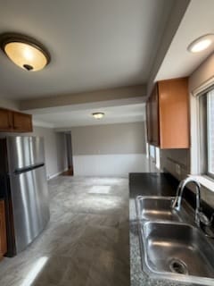 Photo - 8586 Helen St