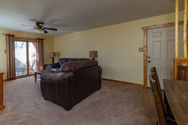 601 W San Mateo Rd Unit 1