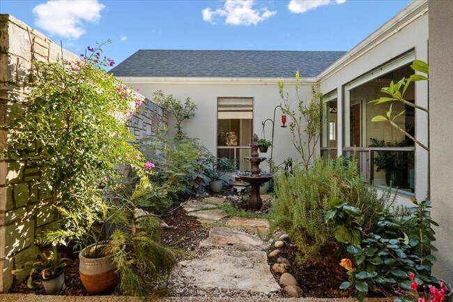 Photo - 737 Summerwood Dr