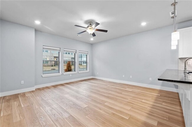 Photo - 2220 W Million Ln