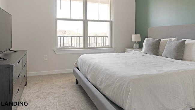 Photo - 1270 Hillcrest Dr Unit 3518