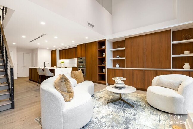 Photo - 1332 8th St NW