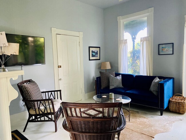 Building Photo - 1311 N Garden St Unit ID1019296P