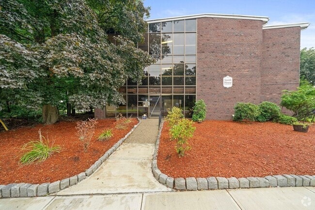 Building Photo - 915 Edgell Rd Unit 88 Rental