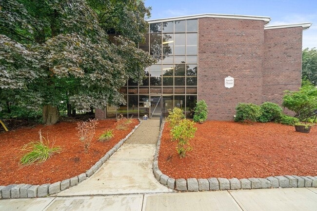 Photo - 915 Edgell Rd Condo Unit 88