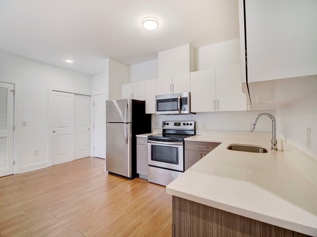 Photo - 429 Bergen Ave Unit 403
