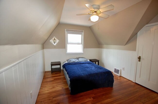 Photo - Stunning completely furnished and remodeled 3rd floor suite! Unidad 3rd. Floor Suite