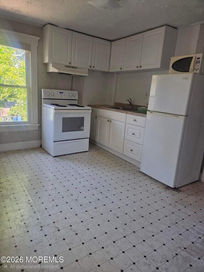 Photo - 612 Lareine Ave
