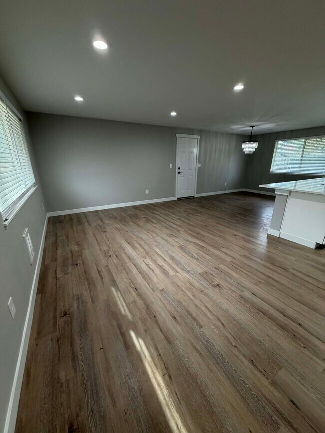 Photo - 5517 DayCrest Ct SE