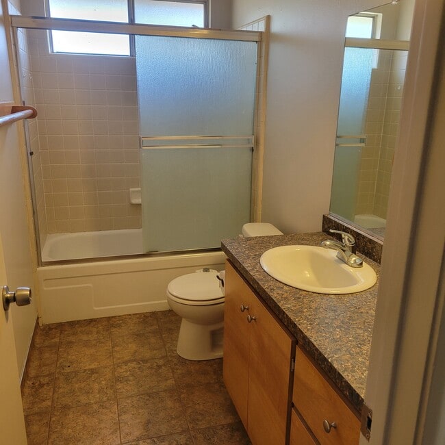 Photo - 1288 Warner St Unidad A