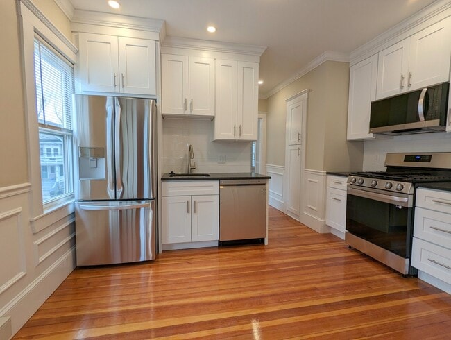 Photo - 35 Trowbridge St Unit 35