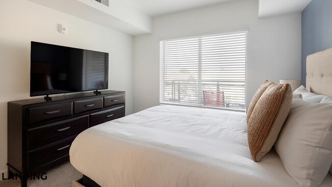 Photo - 1760 S Crismon Rd Unidad 3032