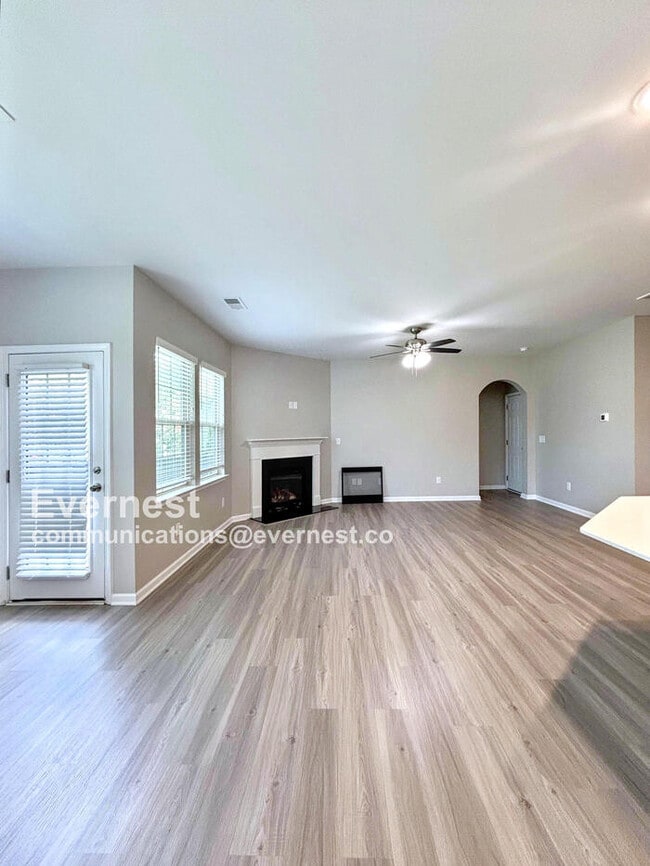 Photo - 140 W Morehouse Ave