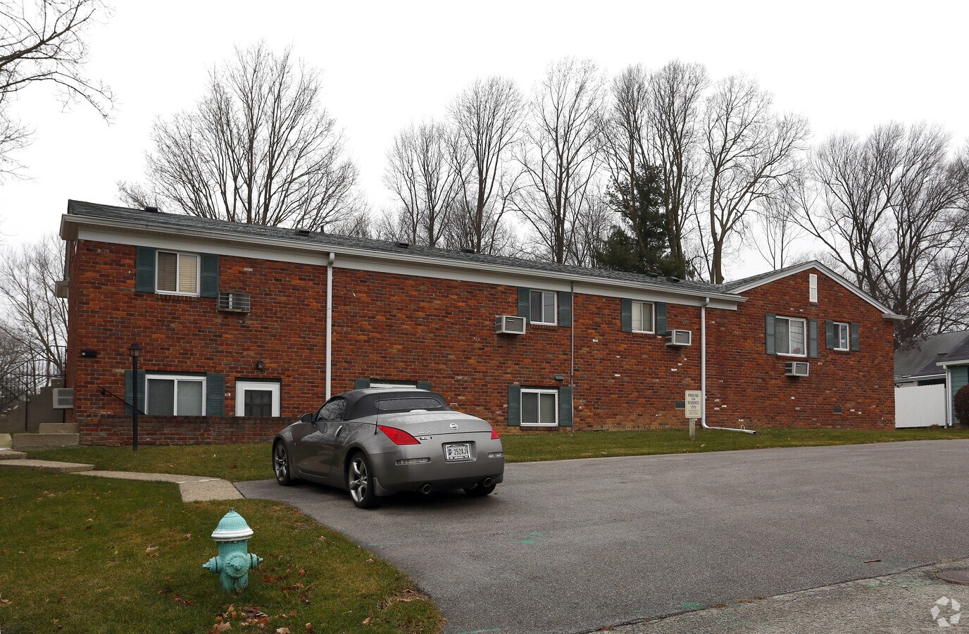 Walnut Hills House - Walnut Hills House