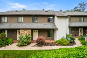 Photo - 132 Pinecrest Ln