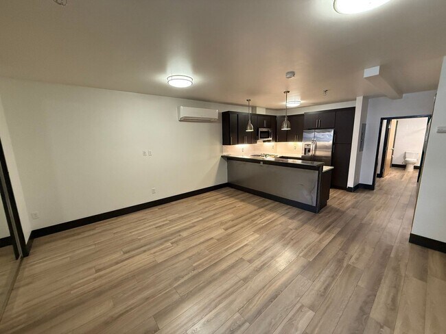 Photo - The Metropolitan Building