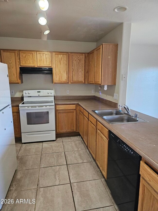 Photo - 11108 W Devonshire Ave