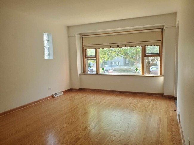 Photo - 5007 W Grace St Unidad 5007 W. Grace #1