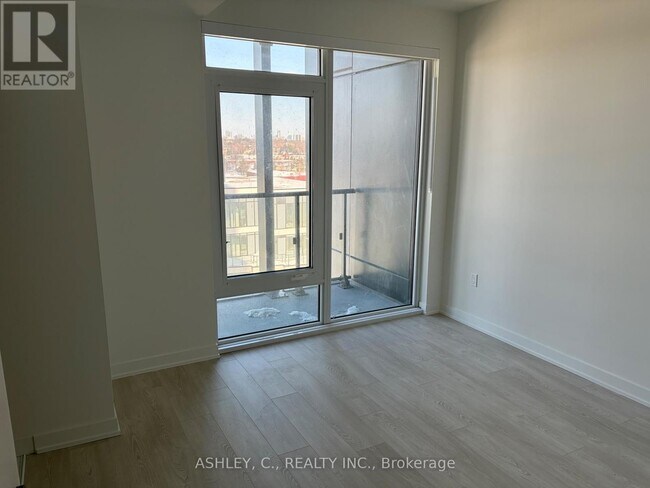 Photo - 1 Quarrington Lane Unit 1008