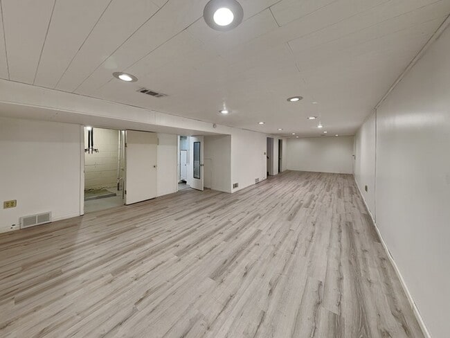 Photo - 2907 W 87th St