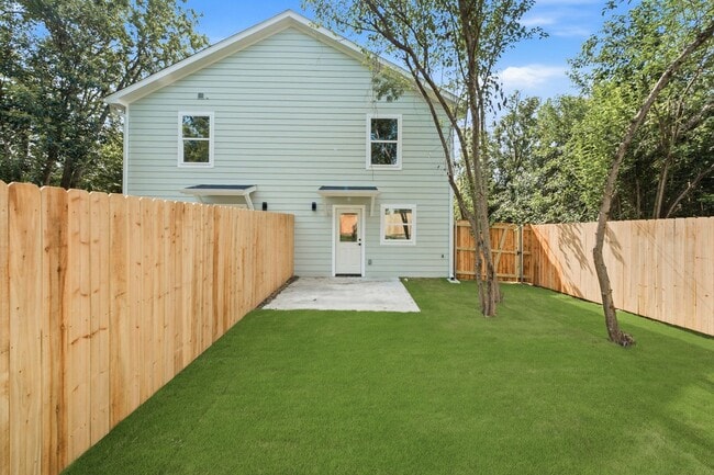 Building Photo - Brand New, Modern, and Ready for You in Temple, TX!