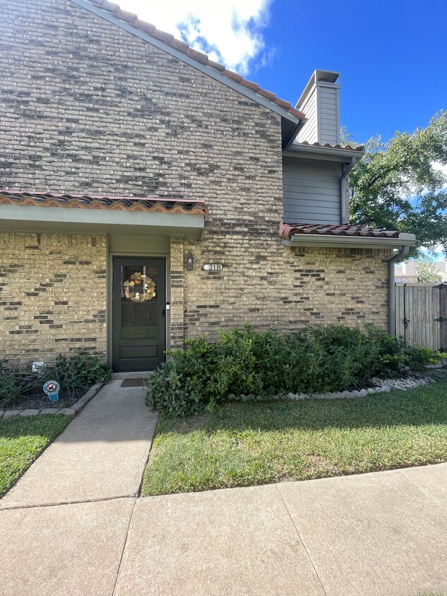Photo - 14800 Enterprise Dr (Farmers Branch, TX)