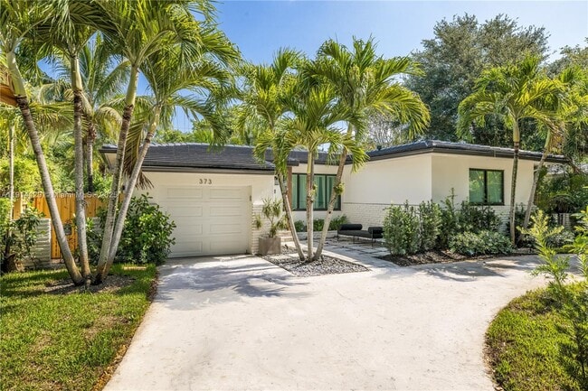 Photo - 373 NE 104th St