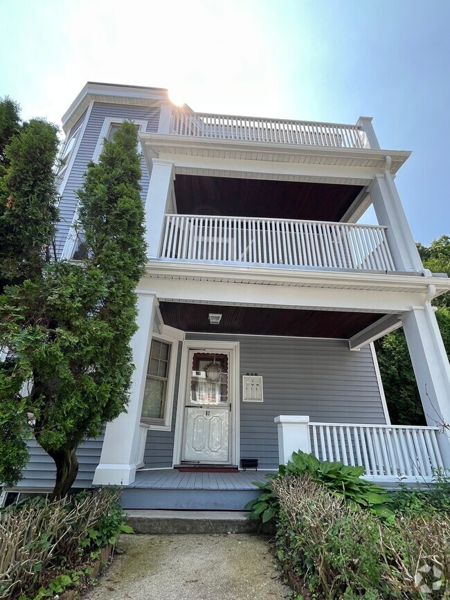 Building Photo - 82 Newburg St Unit 3 Rental