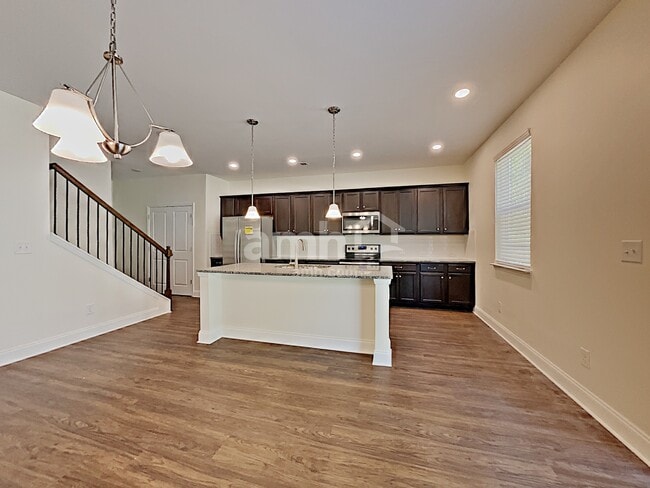 124 Lindridge Dr