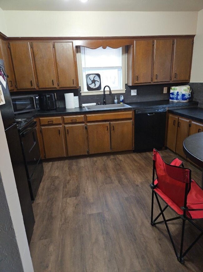Photo - 1118 E Knapp Ave