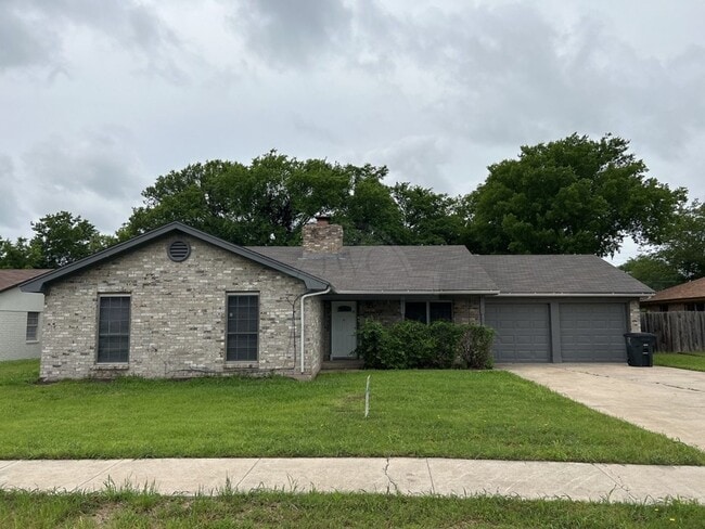 Building Photo - 2103 Omega Cir