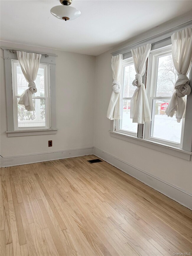 Photo - 7318 S Broadway