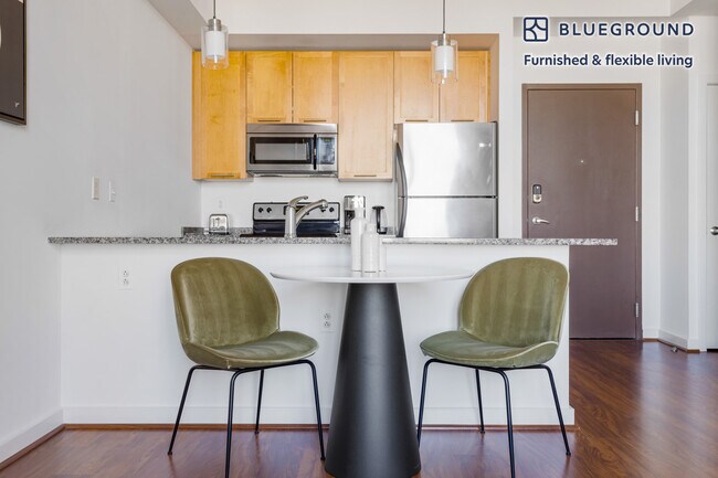 Photo - 2303 14th St NW Unidad FL8-ID520