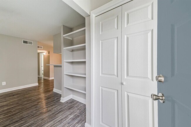 Photo - 1111 W Main St Unit 3304