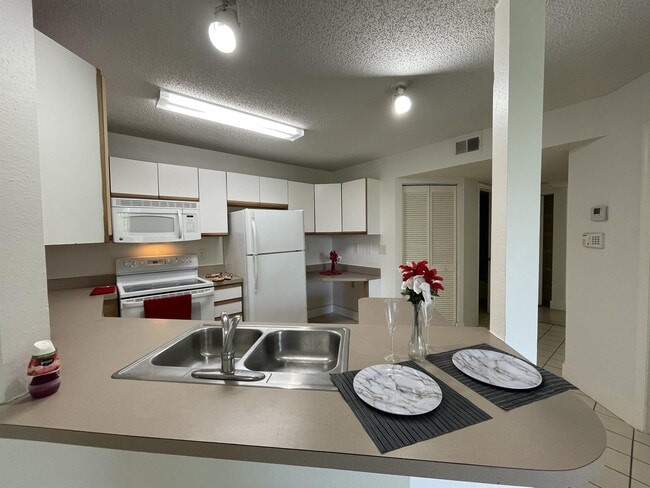 Photo - 4035 W McNab Rd