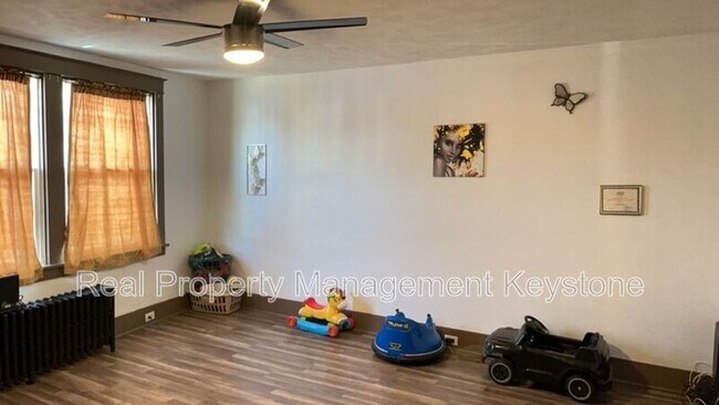 Photo - 1247 Chartiers Ave Unidad 3 (2nd Floor Left)