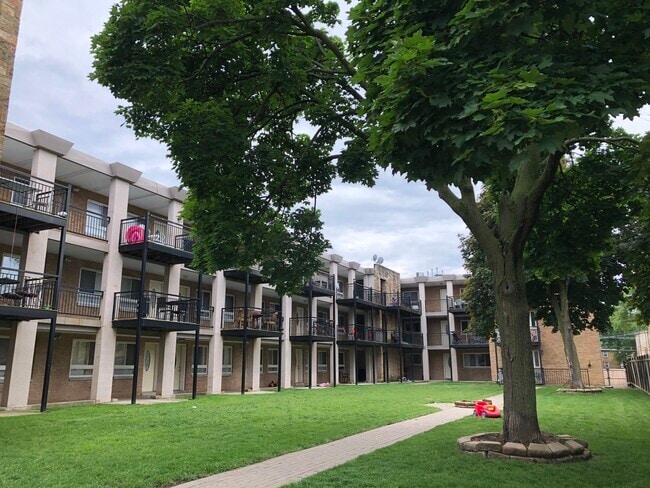 Building Photo - Residences At Ridge (6424) Unit 3M