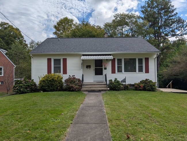 Photo - Fabulous Location - Black Mountain Rental