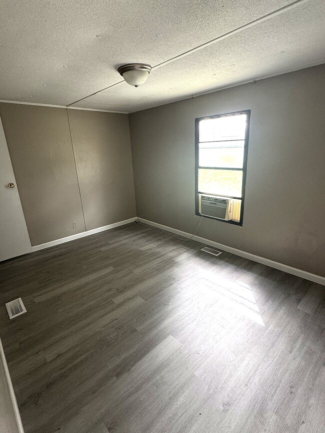 Photo - 161 Jolly Roger Dr