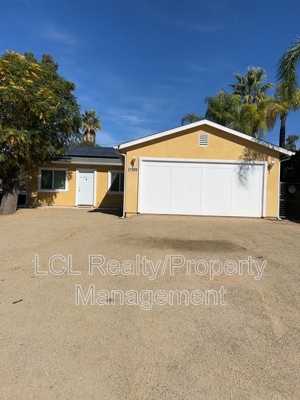 Building Photo - 21380 Olive St