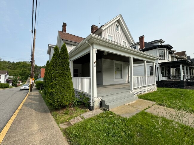 Building Photo - Washington PA Rental
