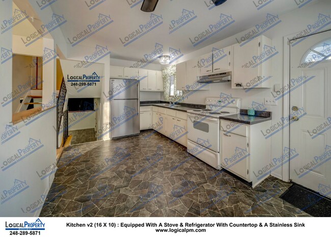Photo - 3/1.5 Split Level: Open Foolrplan,C/A,Hard...