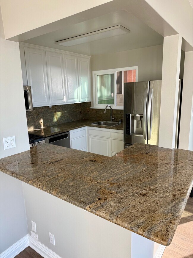 Photo - 1722 Esplanade